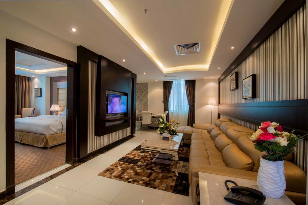 Al Yamama Palace Hotel Suites Рияд Екстериор снимка
