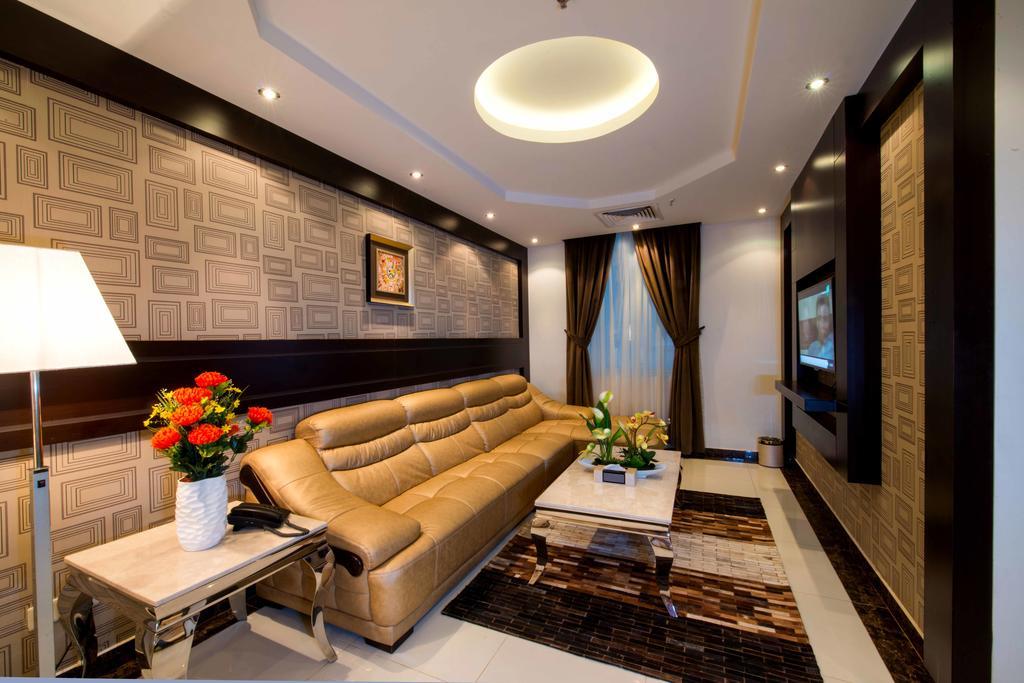 Al Yamama Palace Hotel Suites Рияд Екстериор снимка