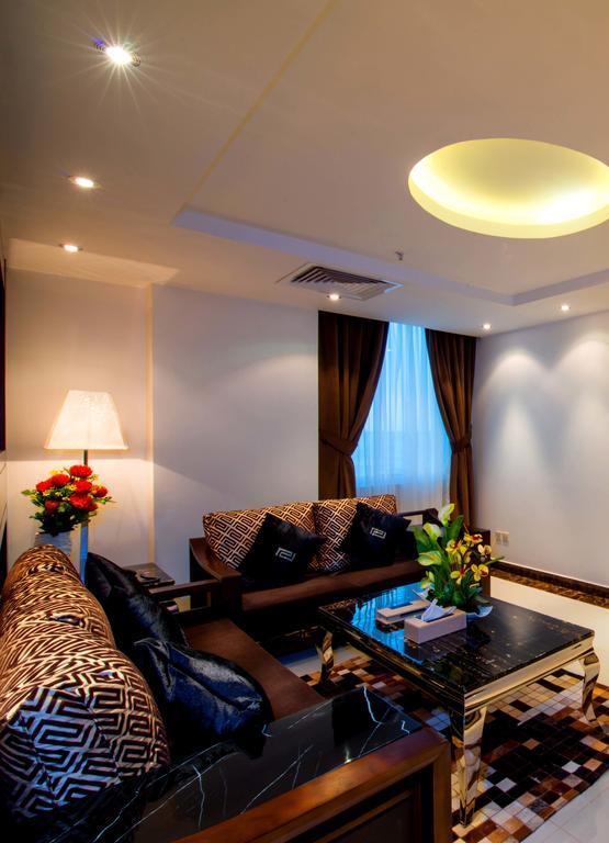 Al Yamama Palace Hotel Suites Рияд Стая снимка