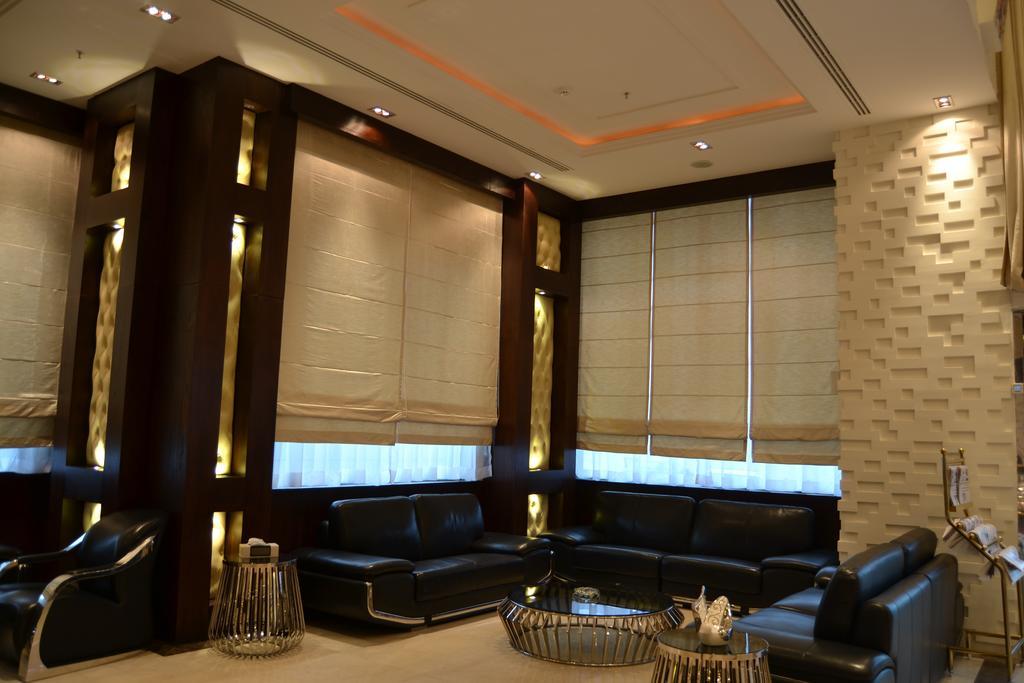 Al Yamama Palace Hotel Suites Рияд Екстериор снимка
