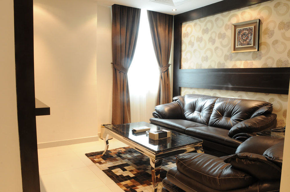 Al Yamama Palace Hotel Suites Рияд Екстериор снимка