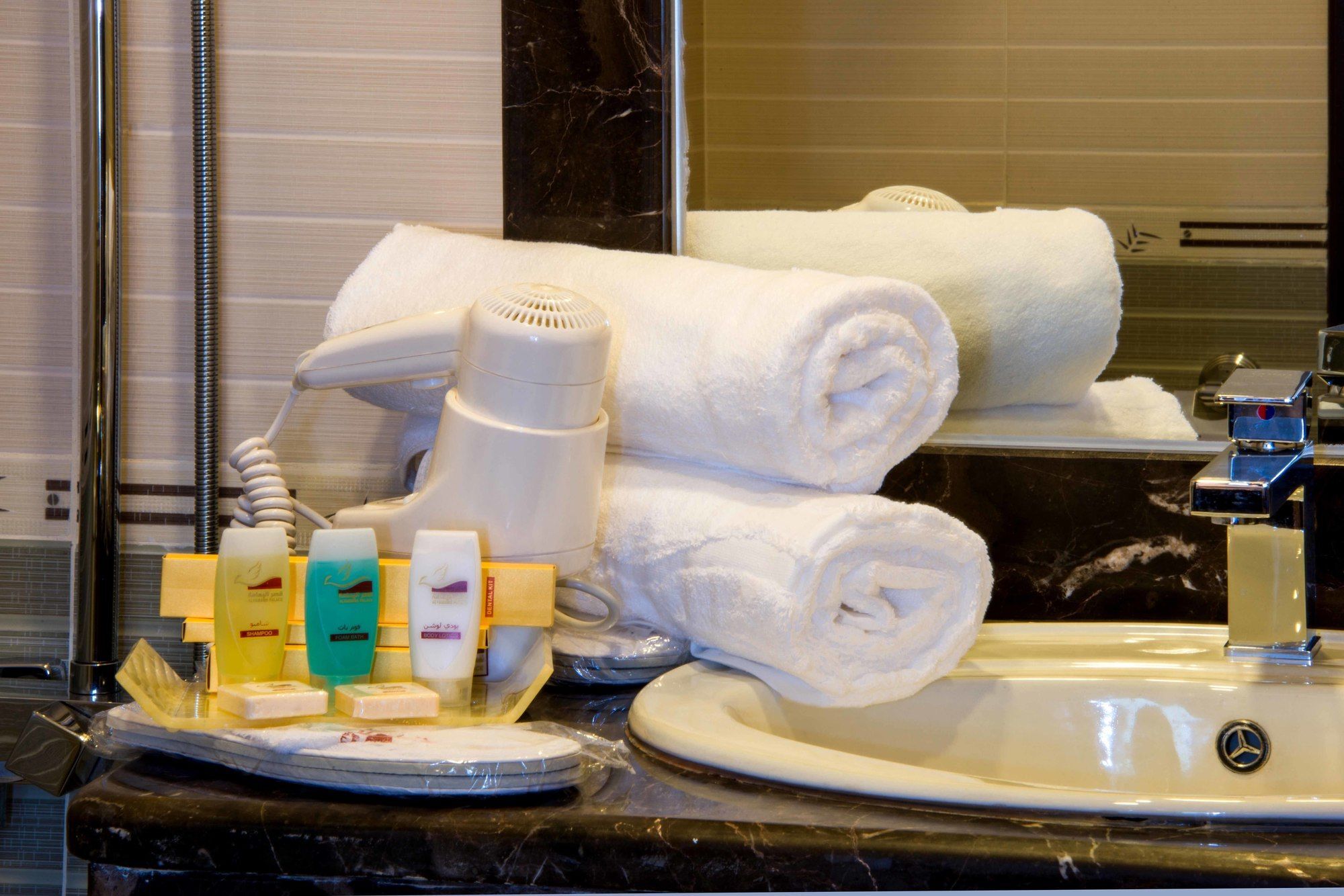 Al Yamama Palace Hotel Suites Рияд Екстериор снимка